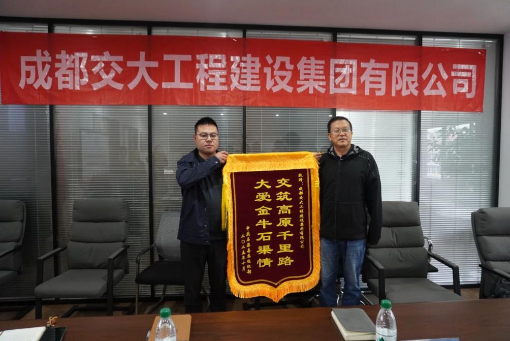 1761728646972068159.jpg 1761728646972068159.jpg