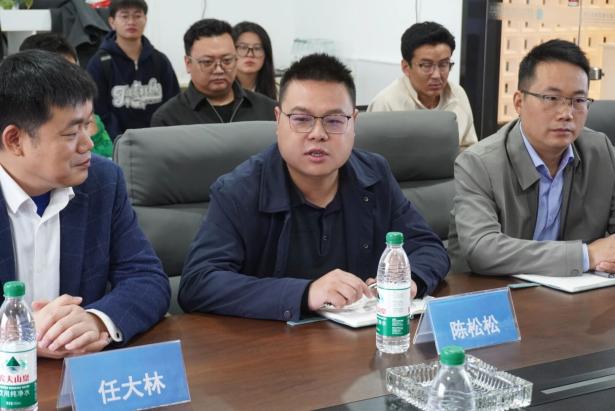 1761728684416063250.jpg 1761728684416063250.jpg