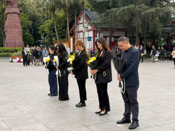 1775634991014095056.jpg 1775634991014095056.jpg