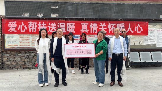 1776068723926038257.jpg 1776068723926038257.jpg